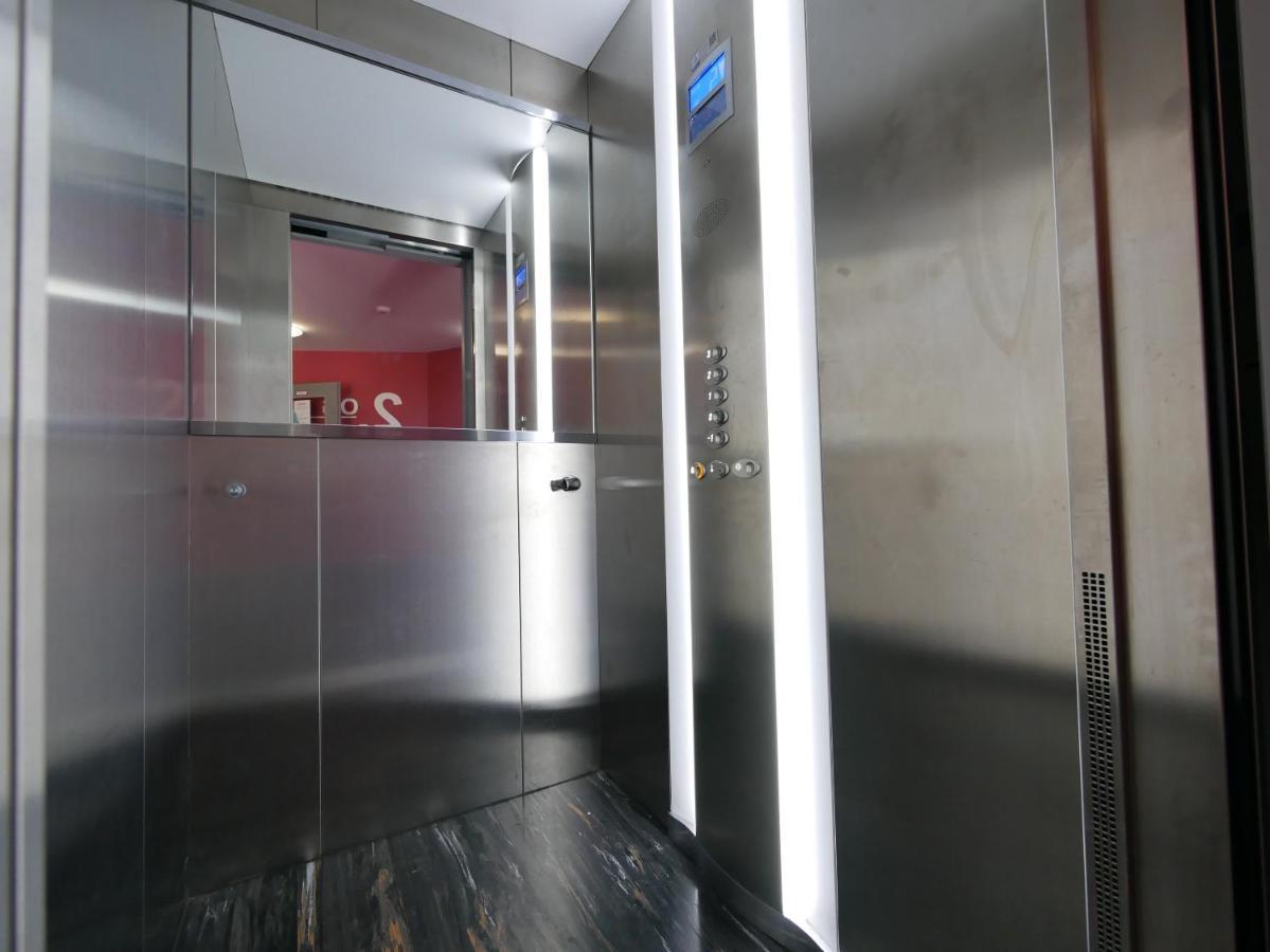 Zentral, Modern, Gemuetlich Mit Balkon & Parkplatz * Paderborn